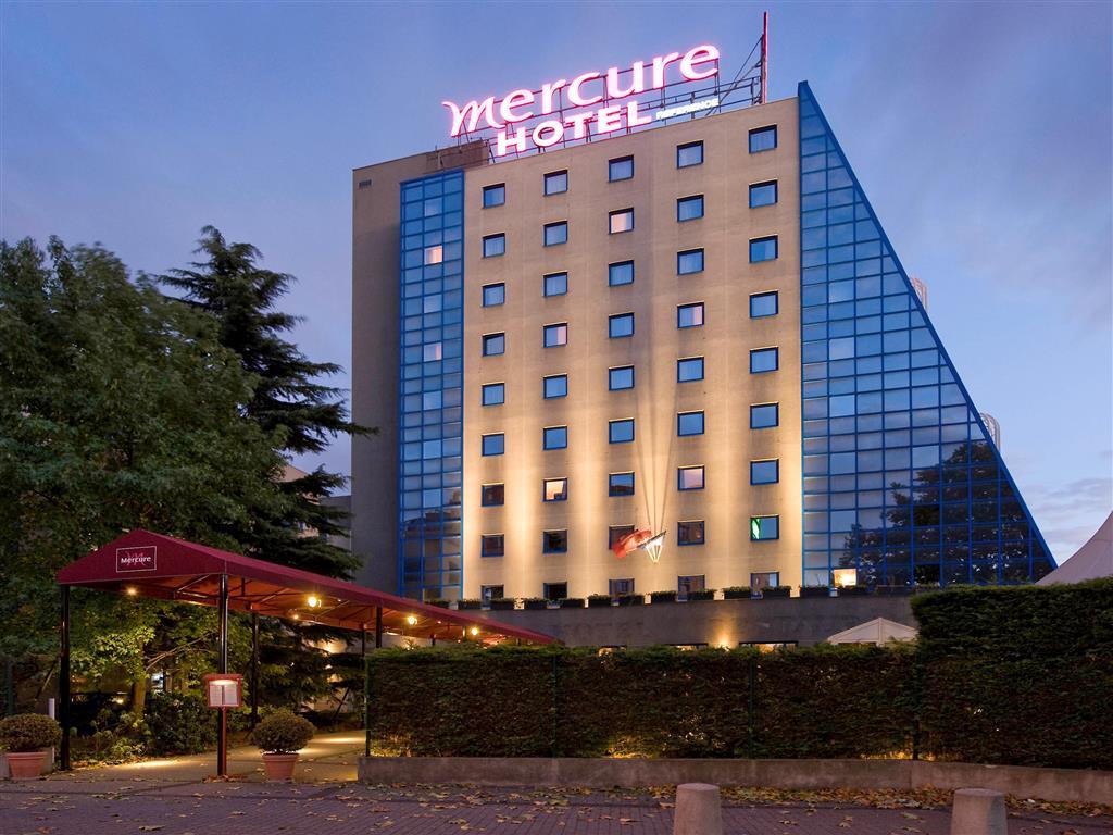 Hotel Mercure Paris Porte De Pantin Esterno foto